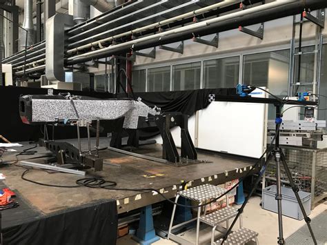 multi camera dic setup for torsion testing|Torsion measurement of the monocoque with 4 camera DIC .